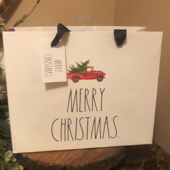 Set of 2 RAE DUNN CHRISTMAS PAPER GIFT BAGS - Picture 3 of 7